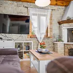 Villa Sonne In Istria For 8 People - Pet Friendly With Private Pool *