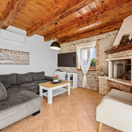 Villa Sonne In Istria For 8 People - Pet Friendly With Private Pool *